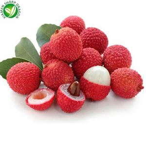 Buah leci merah